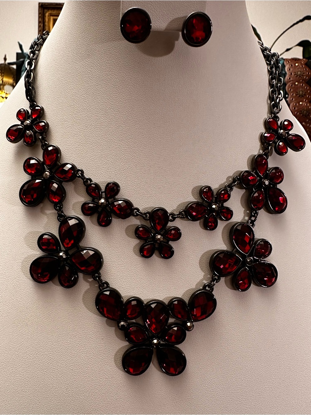NWT Statement Necklace & Post Back Earrings black Metal and Ruby Red Glass